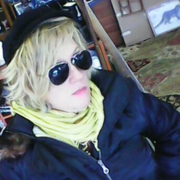 Meet your Posher, Mike - Picture 1 of 1